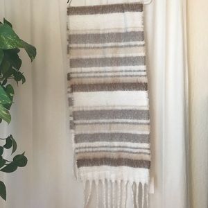 Striped fringed scarf